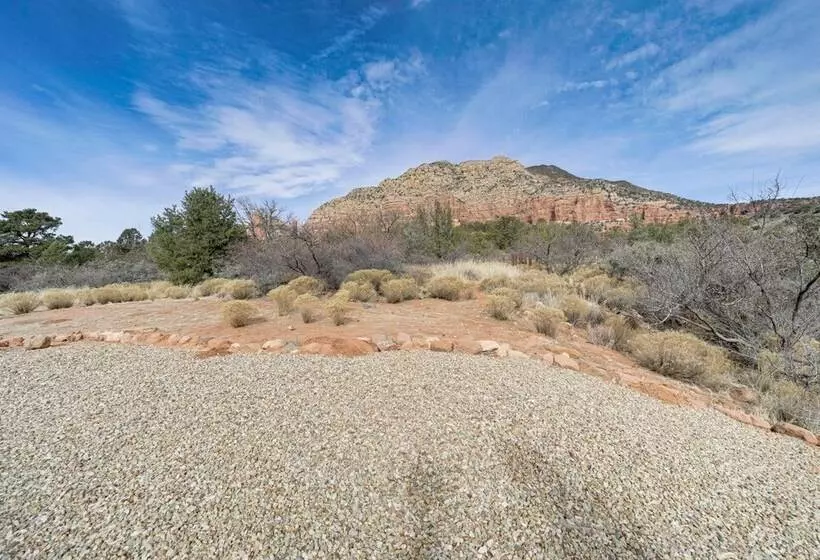 Secluded Sedona Escape W/ Patio & Red Rock Views!