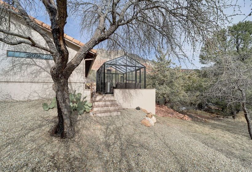 Secluded Sedona Escape W/ Patio & Red Rock Views!