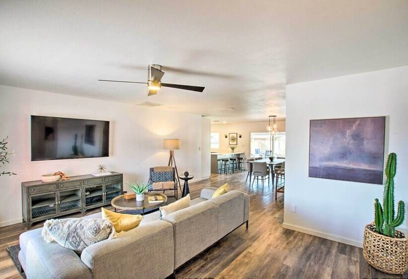 Sunny Tempe Escape: Central Location & Pool