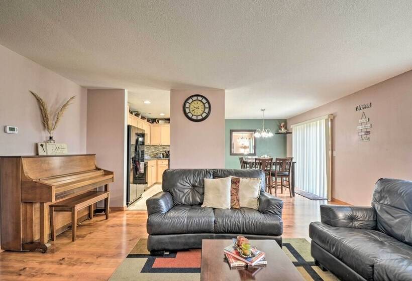 Welcoming Medford Home Near Parks & Downtown!