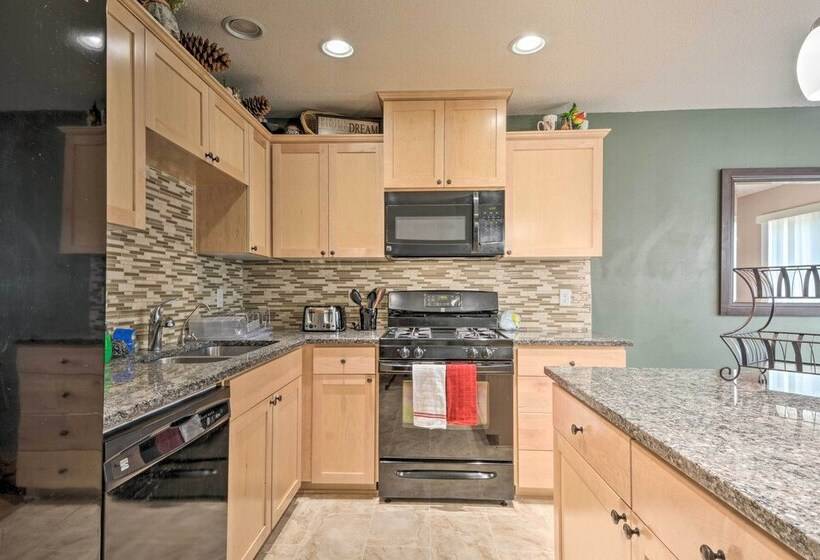 Welcoming Medford Home Near Parks & Downtown!