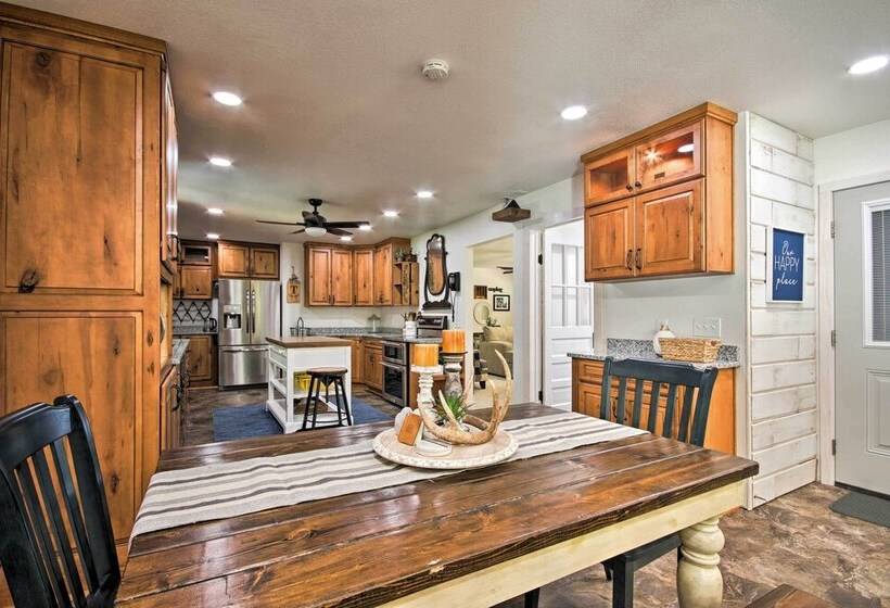 Beaver Lake Getaway W/ 2 Decks, Grill, & Views!