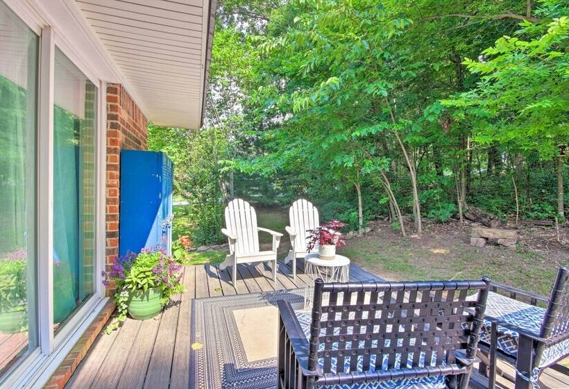 Beaver Lake Getaway W/ 2 Decks, Grill, & Views!