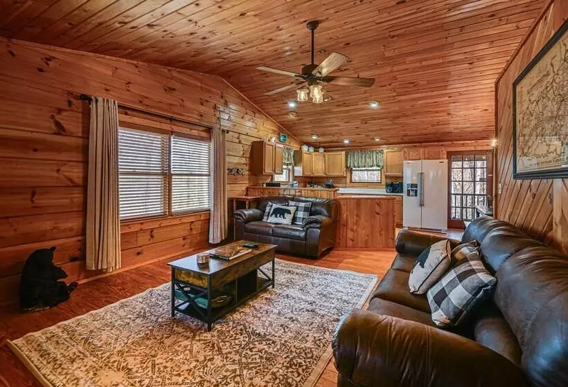 Bryson City Cabin W/ Hot Tub, Views & Pool Table!