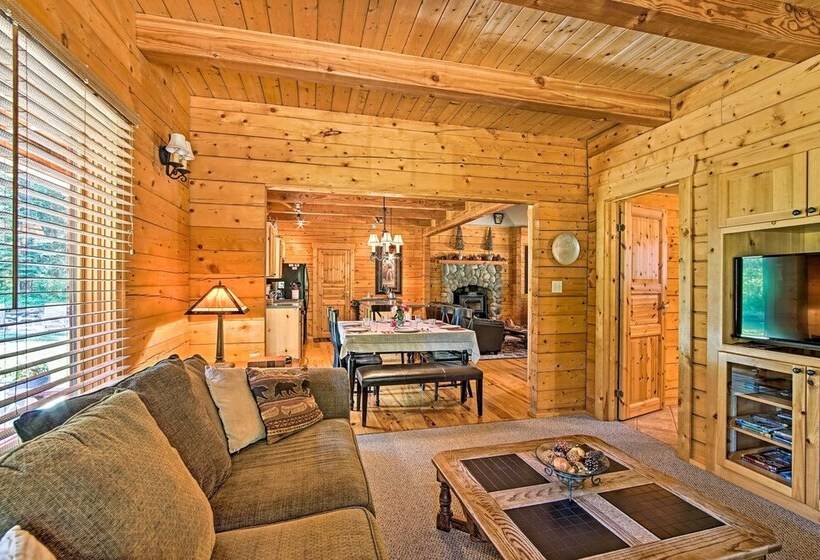 Cle Elum Mountain Cabin W/ Hot Tub & Trails!
