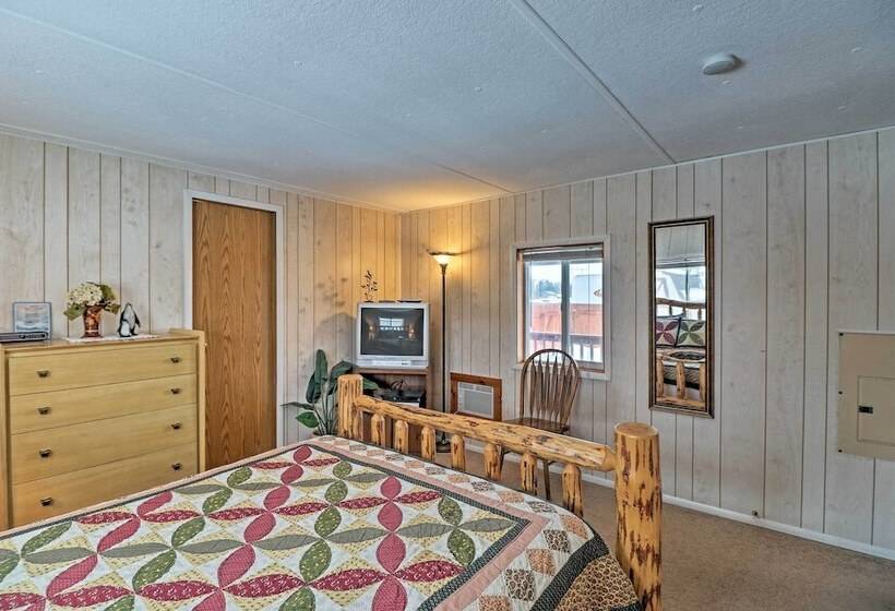 Columbia Falls Home ~ 22 Mi To Glacier Natl Park!