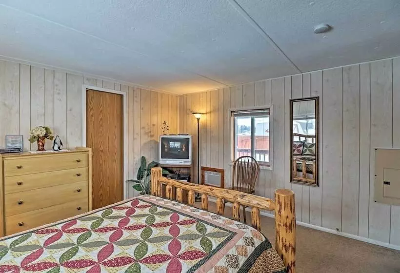 Columbia Falls Home ~ 22 Mi To Glacier Natl Park!