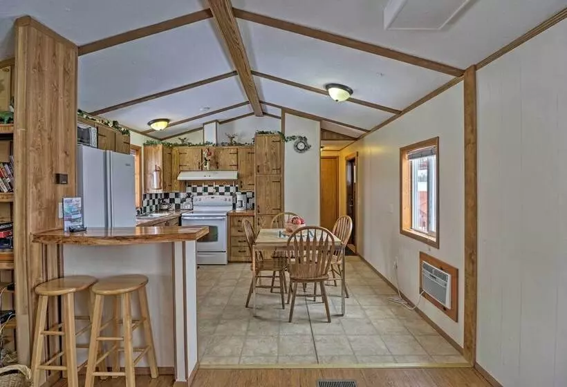 Columbia Falls Home ~ 22 Mi To Glacier Natl Park!