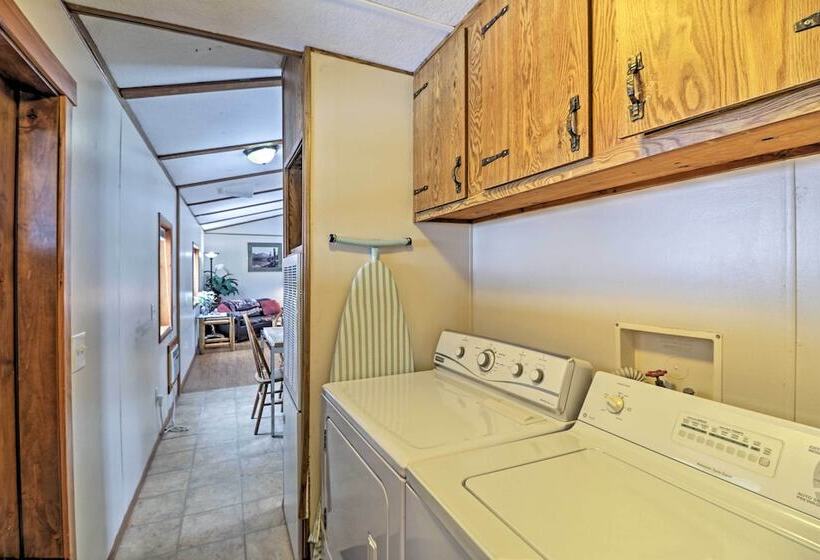 Columbia Falls Home ~ 22 Mi To Glacier Natl Park!