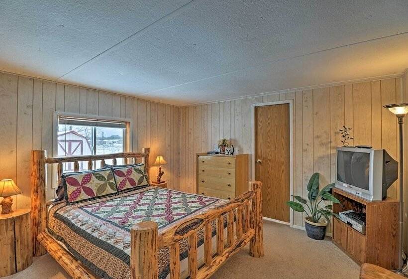 Columbia Falls Home ~ 22 Mi To Glacier Natl Park!