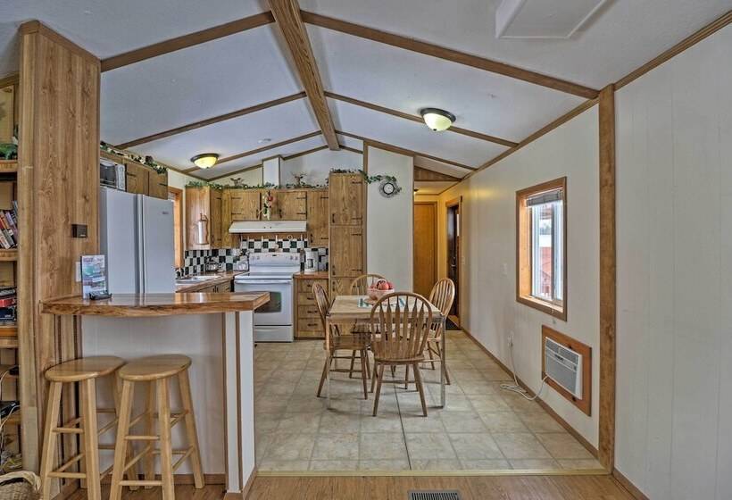 Columbia Falls Home ~ 22 Mi To Glacier Natl Park!