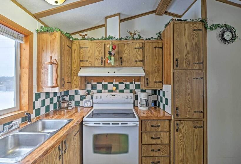 Columbia Falls Home ~ 22 Mi To Glacier Natl Park!