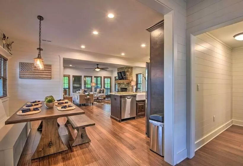 Gated Glenville Cottage: Hike, Fish, & Golf!