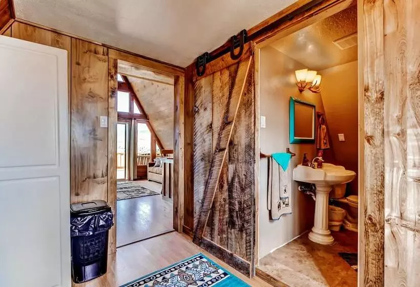 Secluded & Cozy Antimony Cabin W/ Fire Pit