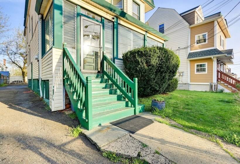 Cozy + Convenient West Orange Home 16 Mi To Nyc!