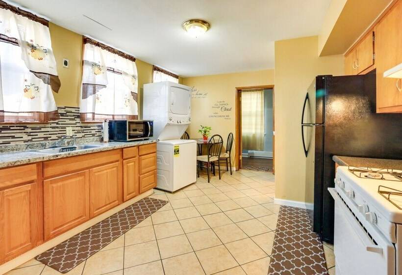 Cozy + Convenient West Orange Home 16 Mi To Nyc!