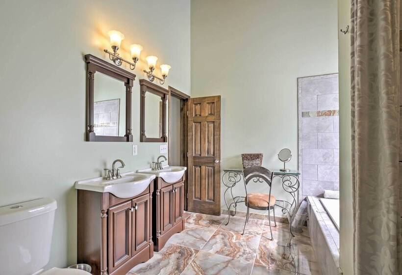 Cozy Dumont Cottage With Mill Creek Views!