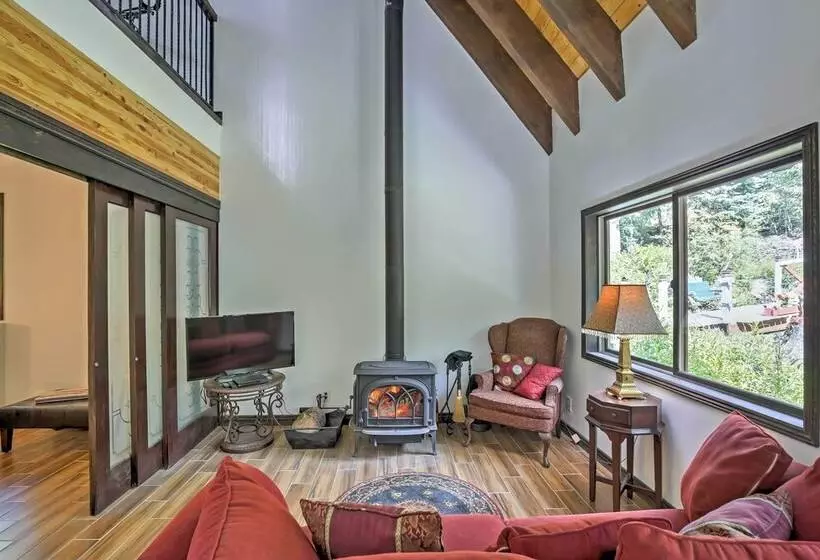 Cozy Dumont Cottage With Mill Creek Views!