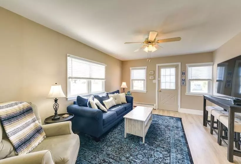 Cozy Villas Cottage W/ Deck, 1/2 Block To Beach!