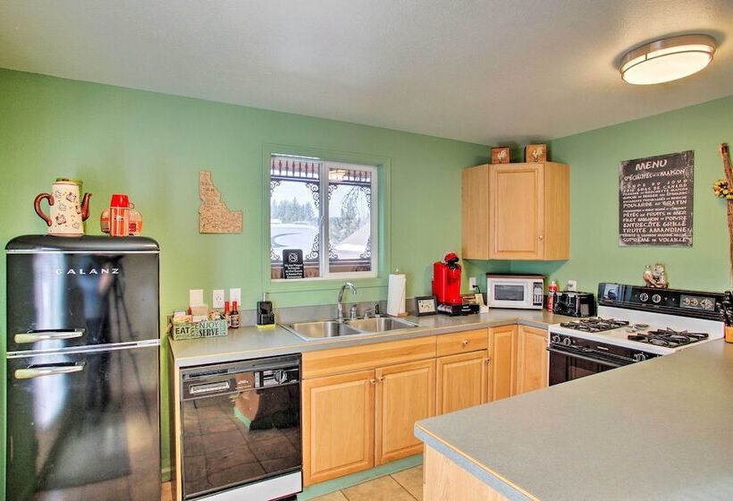 Cozy Winchester Lake Cabin: Hunting/fishing Haven!