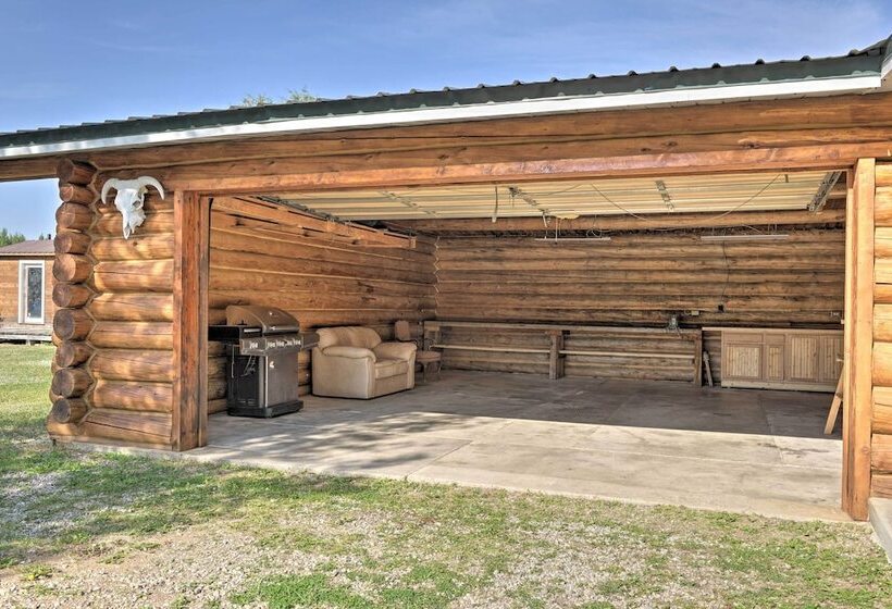 Cozy Wy Home: Rivers, Lakes, Mountains, Wildlife