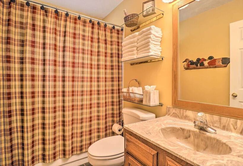 Creekside Retreat W/ Deck, 18 Miles To Wolf Ridge