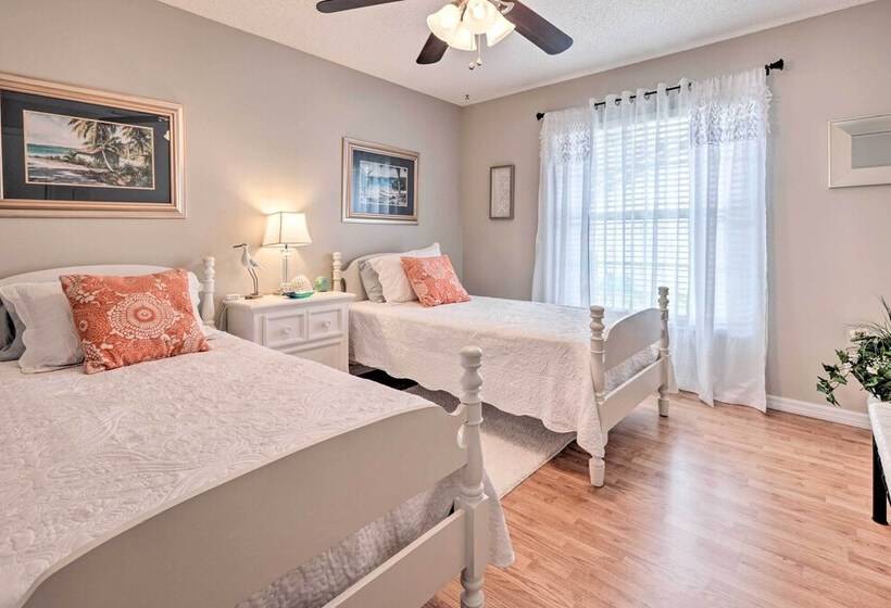 Centrally Located Deltona Home With Pool & Yard