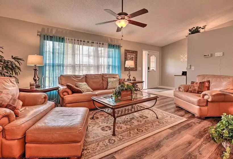 Centrally Located Deltona Home With Pool & Yard