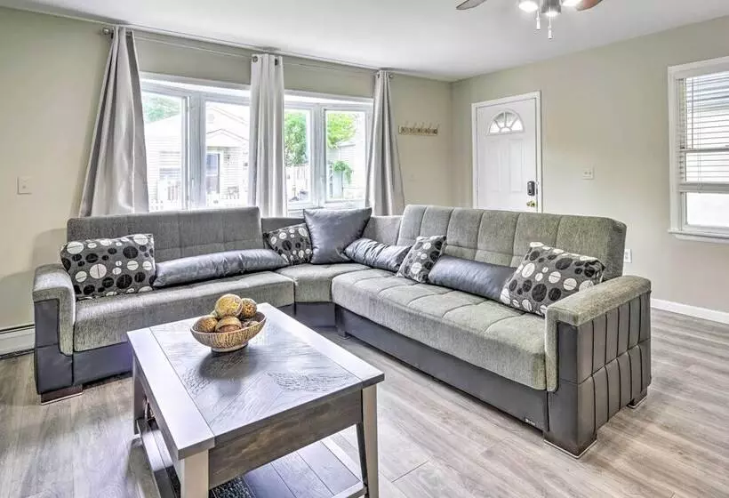 Family Friendly Keansburg Home: Walk To Beach!
