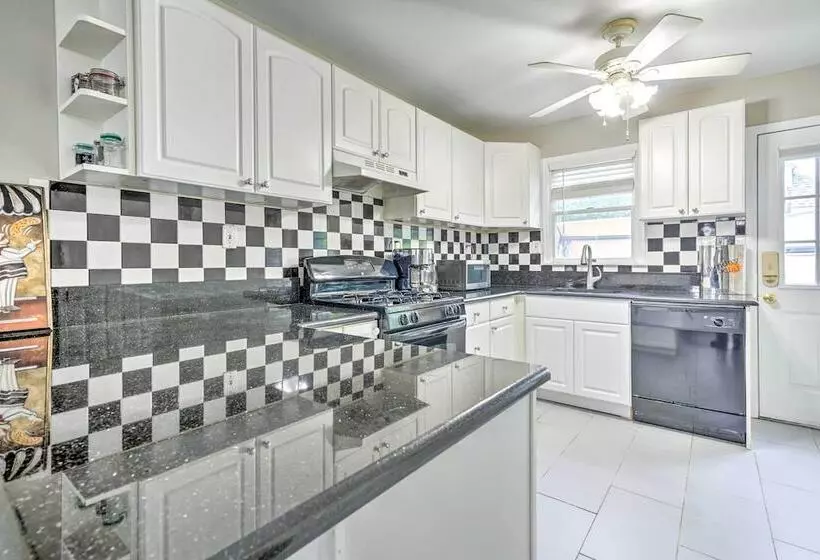 Family Friendly Keansburg Home: Walk To Beach!