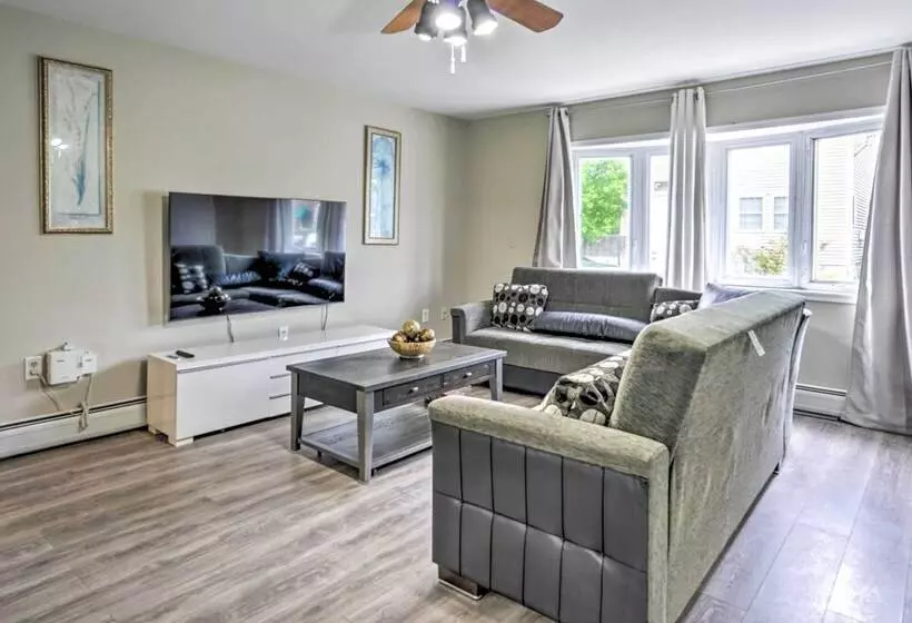 Family Friendly Keansburg Home: Walk To Beach!