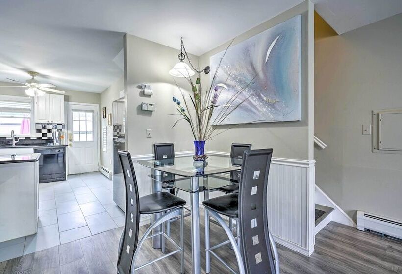 Family Friendly Keansburg Home: Walk To Beach!