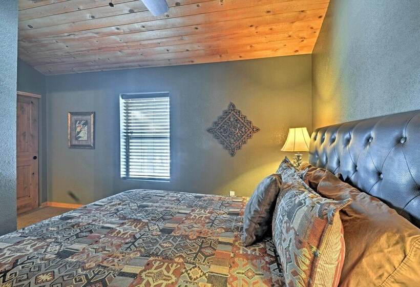 Flagstaff Cabin On 5 Acres W/ Fireplace & Fire Pit