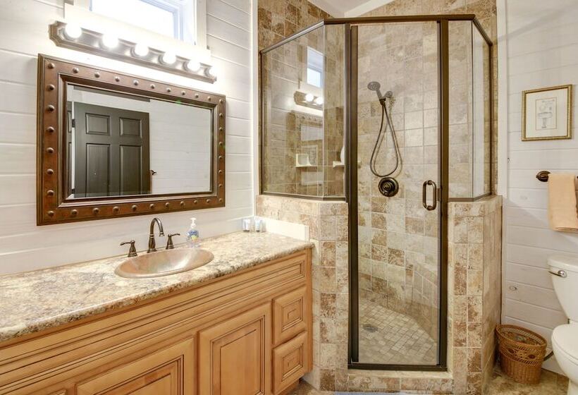 French Lick Cabin W/ Covered Porch & Gas Grill!