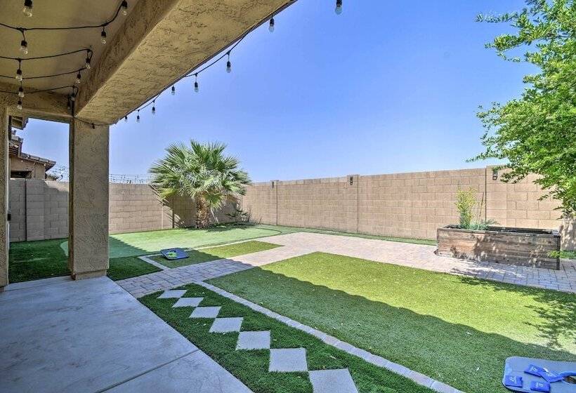 Glendale Home W/ Putting Green & Pool Access!