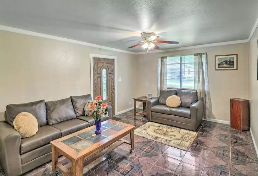 Gulf Coast Home < 2 Mi To Parks & Museums!