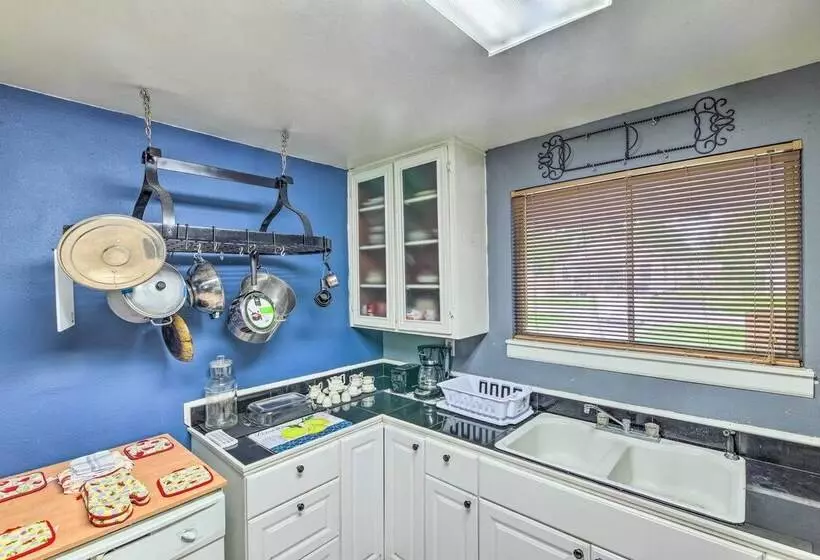 Gulf Coast Home < 2 Mi To Parks & Museums!