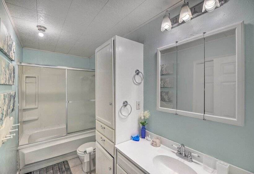 Gulf Coast Home < 2 Mi To Parks & Museums!