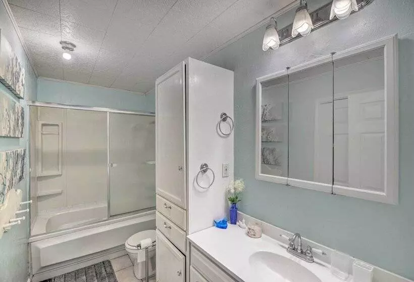 Gulf Coast Home < 2 Mi To Parks & Museums!