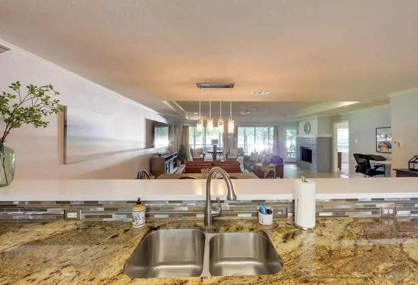 Lakefront Mabank Home W/ Dock: Near Golf Courses