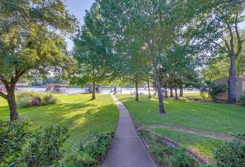 Lakefront Mabank Home W/ Dock: Near Golf Courses