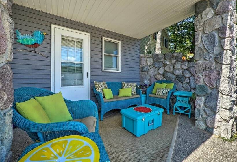 Lakefront Newaygo Home Private Dock, Kayaks