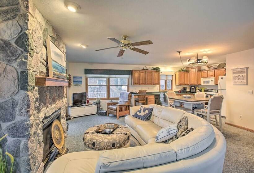 Lakefront Newaygo Home Private Dock, Kayaks