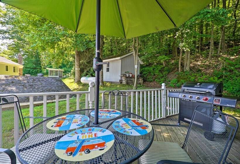 Lakefront Newaygo Home Private Dock, Kayaks