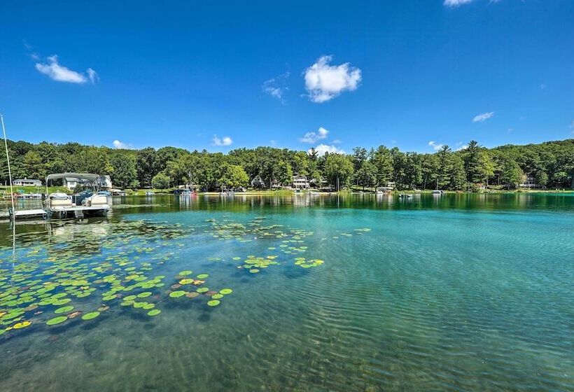 Lakefront Newaygo Home Private Dock, Kayaks
