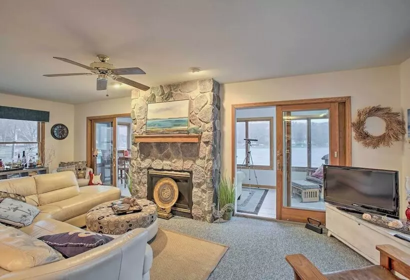 Lakefront Newaygo Home   Private Dock, Kayaks