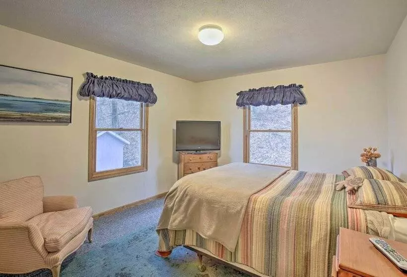 Lakefront Newaygo Home   Private Dock, Kayaks