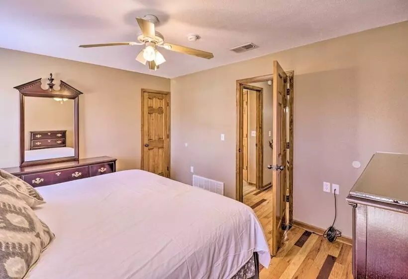 Little Red River Cabin: 1 Mi To Sugarloaf Mtn!