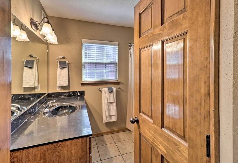 Little Red River Cabin: 1 Mi To Sugarloaf Mtn!