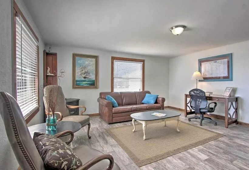 Live Like A Local   Bayfront Panama City Home